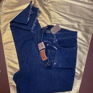 NWT   LEVI - dark blue jeans- size 20w